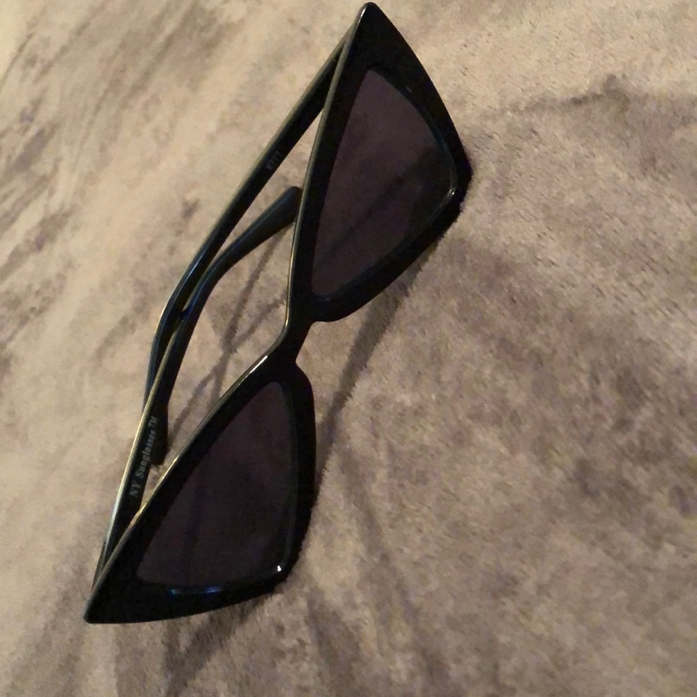 Trendy sunglasses!